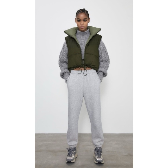 ZARA REVERSIBLE CROPPED PUFFER VEST - Picture 12 of 16